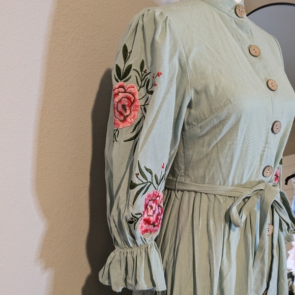 Floral Mint Maxi Dress - Picture 3 of 6